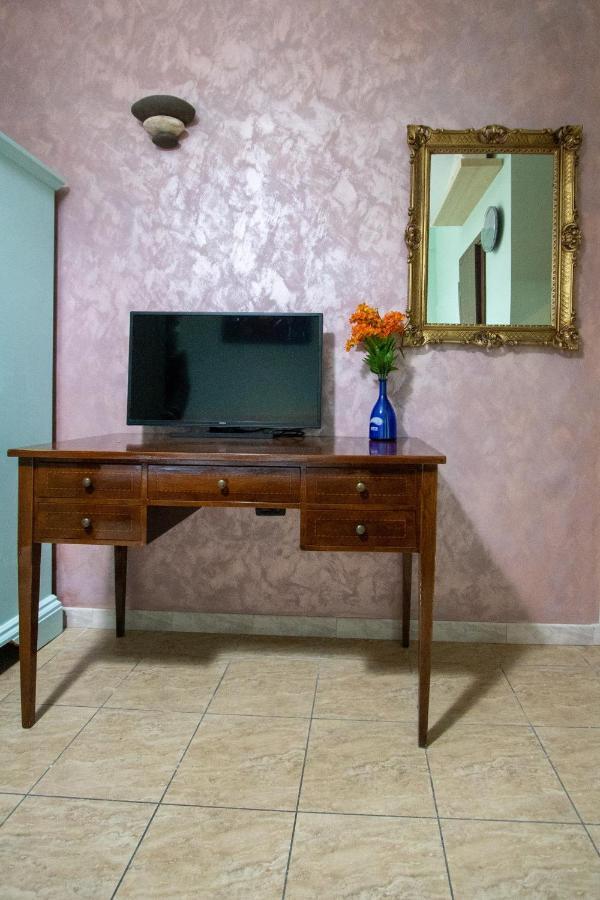 B&B Colorful Suite Yard Рим Екстер'єр фото