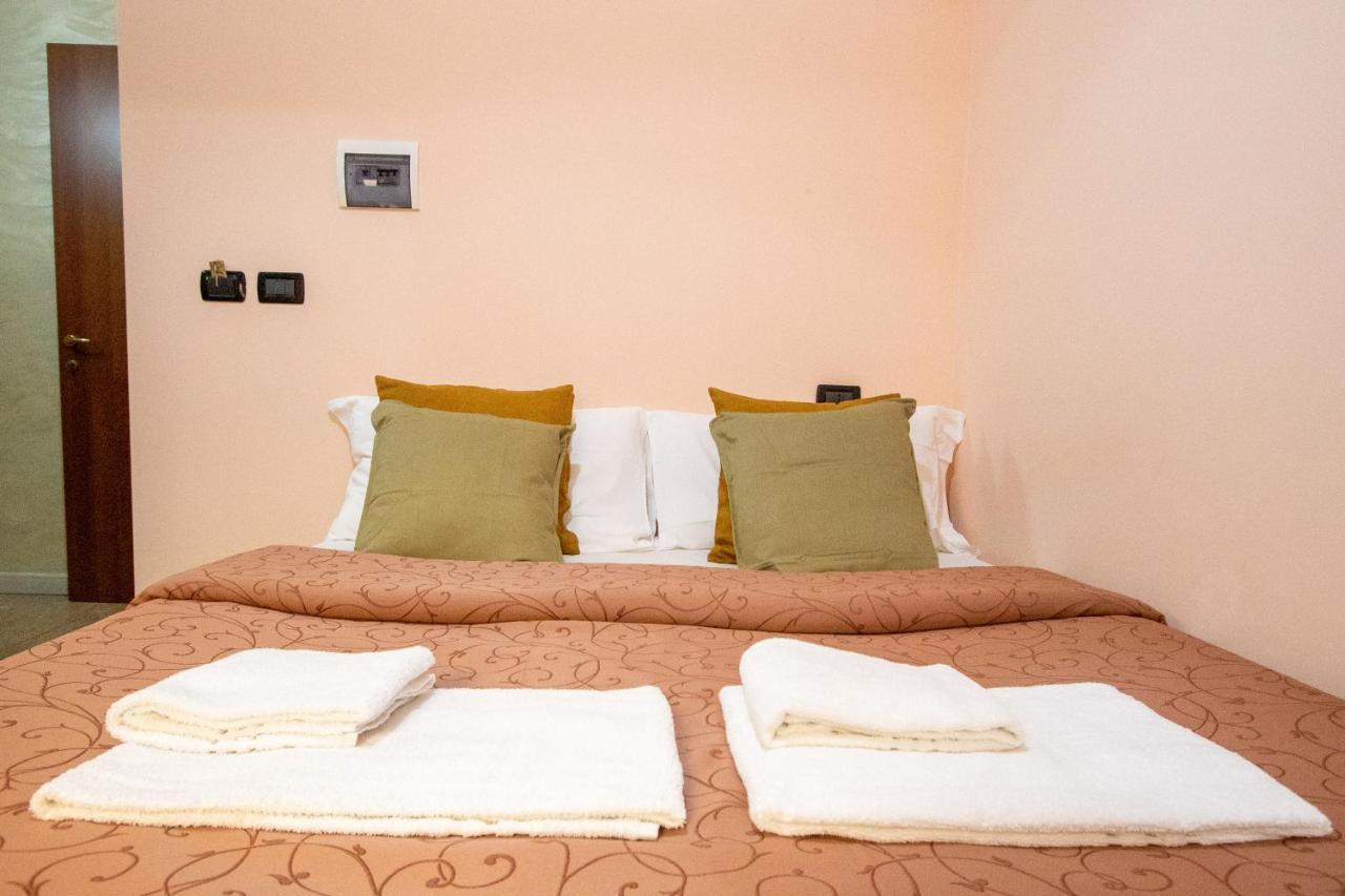 B&B Colorful Suite Yard Рим Екстер'єр фото