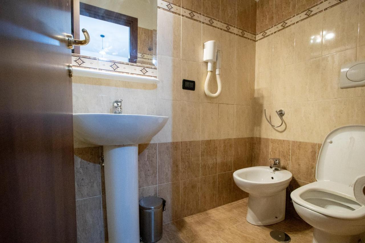 B&B Colorful Suite Yard Рим Екстер'єр фото